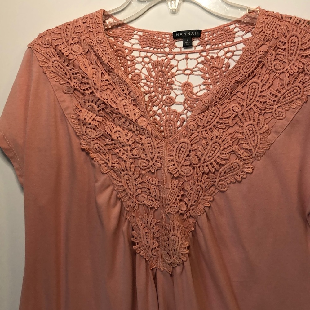 Hannah Women's Crocheted top Size Large - Picture 2 of 7